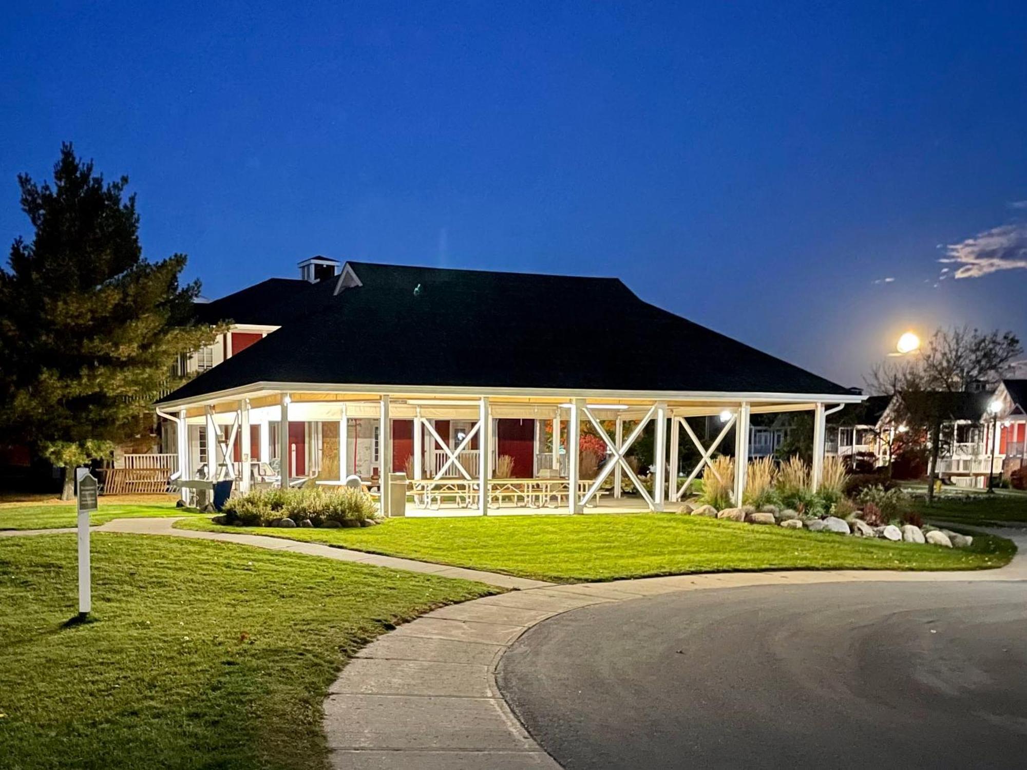 Hillside Haven: Carriage Club Resort Retreat Edgar Eksteriør bilde