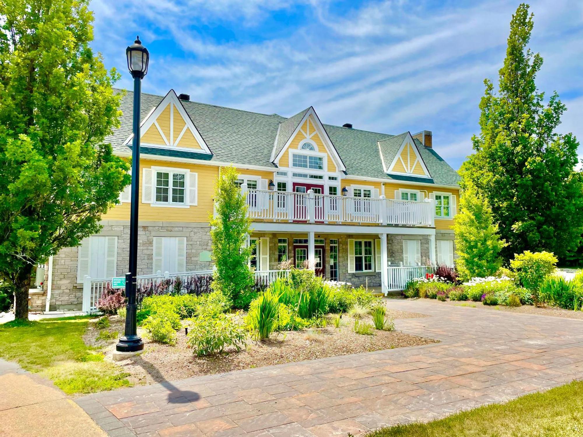 Hillside Haven: Carriage Club Resort Retreat Edgar Eksteriør bilde