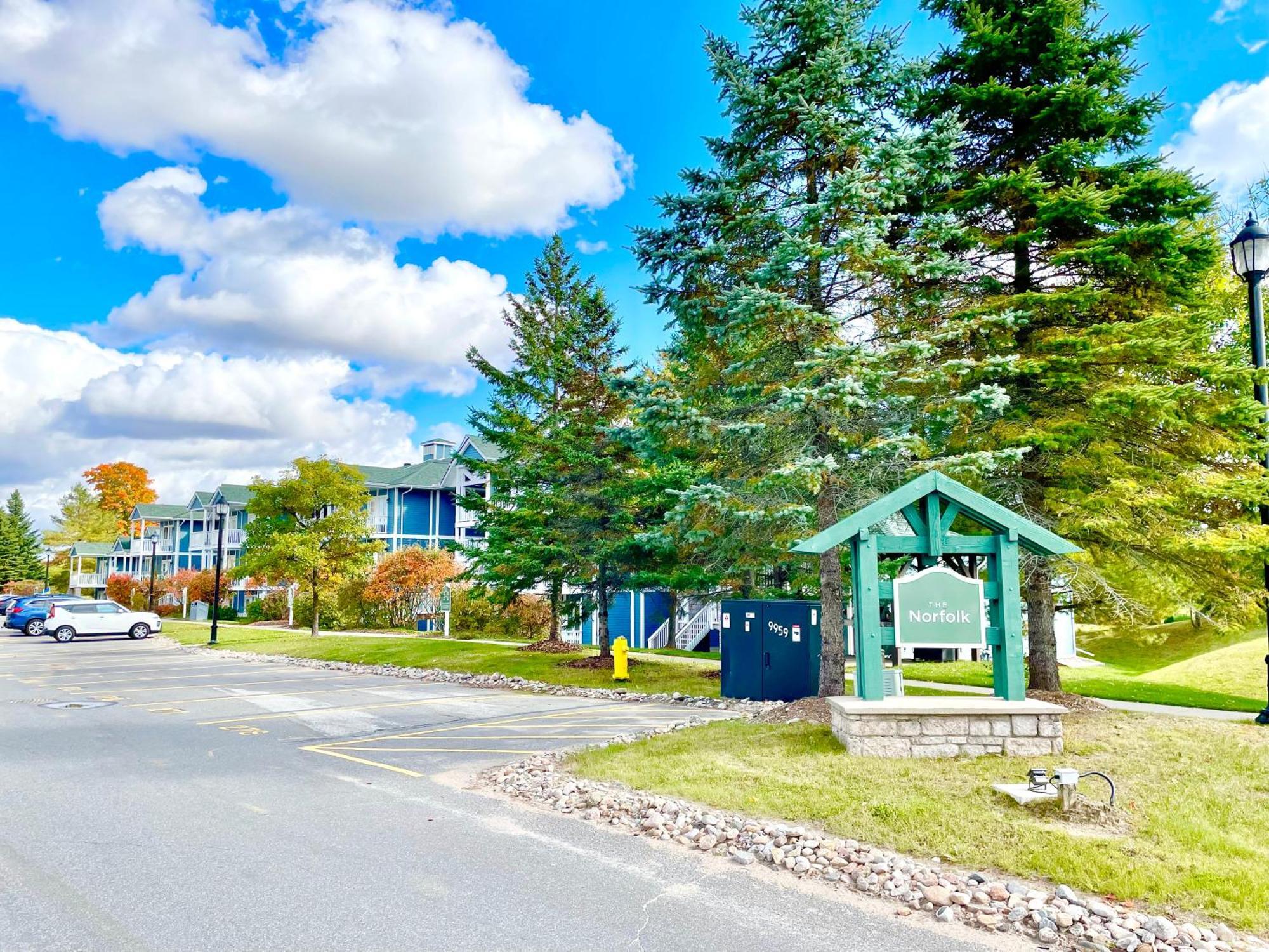 Hillside Haven: Carriage Club Resort Retreat Edgar Eksteriør bilde